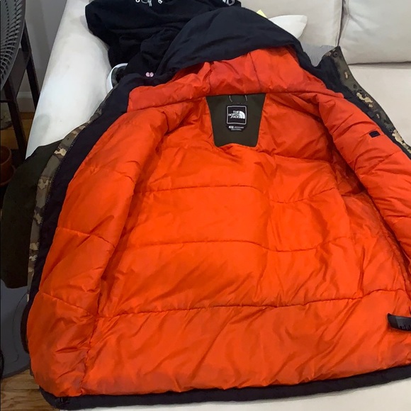 Limited Edition North Face Hunting Jacket - Picture 2 of 3